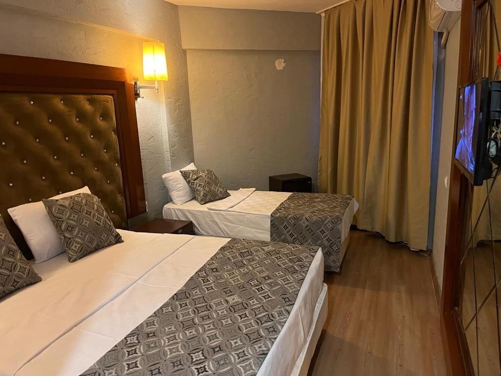 Hotel Dionisus Lara
